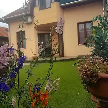 Achilles House * 布达佩斯